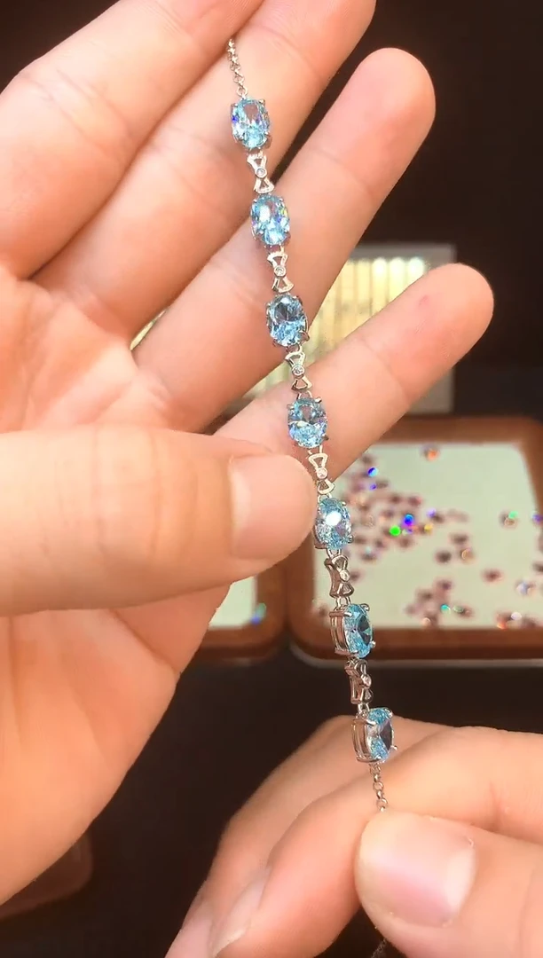 海蓝宝石手链银S925镶嵌......