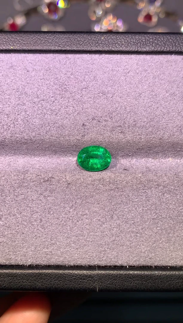 裸石祖母绿1.53ct赞比亚沃顿微油吉尔德