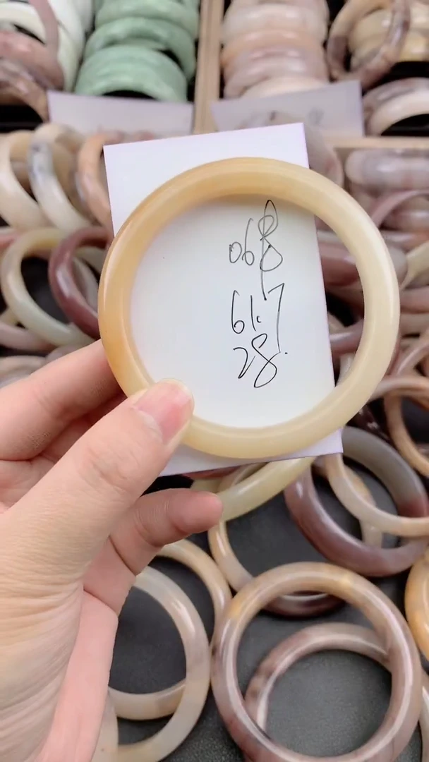 未镶嵌手镯石英质玉069