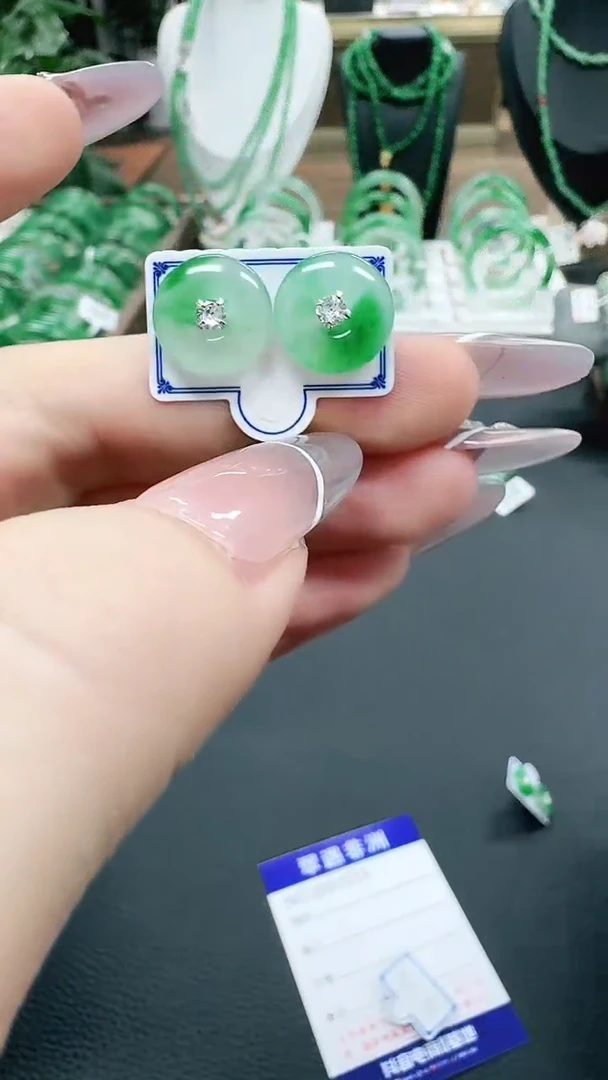 未镶嵌1石英质玉（非洲翠）/1517