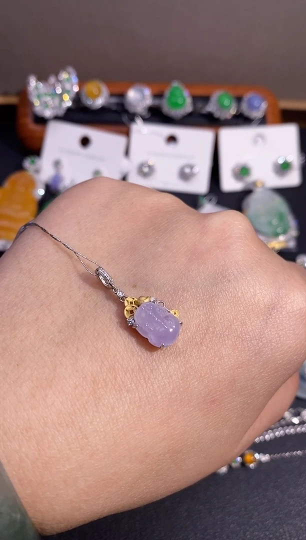 【闪购商品】翡翠颈饰18K金镶嵌吊坠