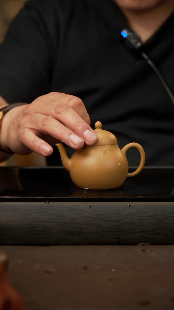 茶壶紫砂07，梨形，黄金段，110cc