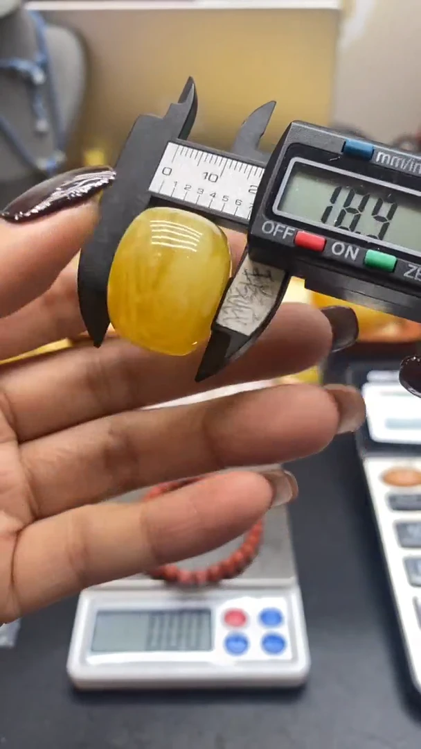 琥珀未镶嵌珠宝奇石497