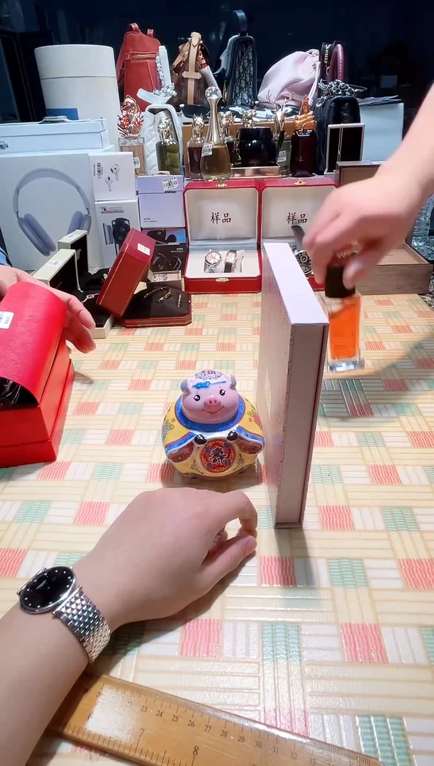 瓷片瓷器 库房到期 全部地板价@@1