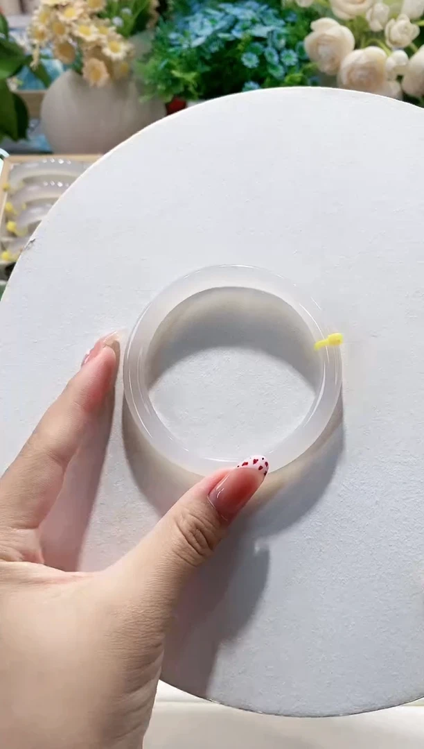 玛瑙/玉髓手镯未镶嵌40-