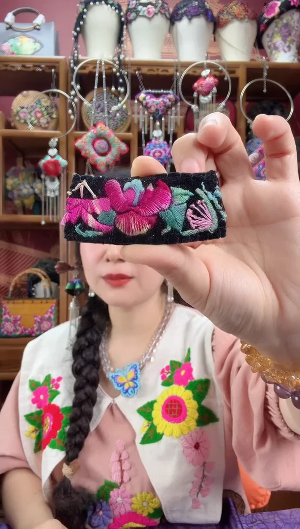 刺绣发夹56 甜甜家