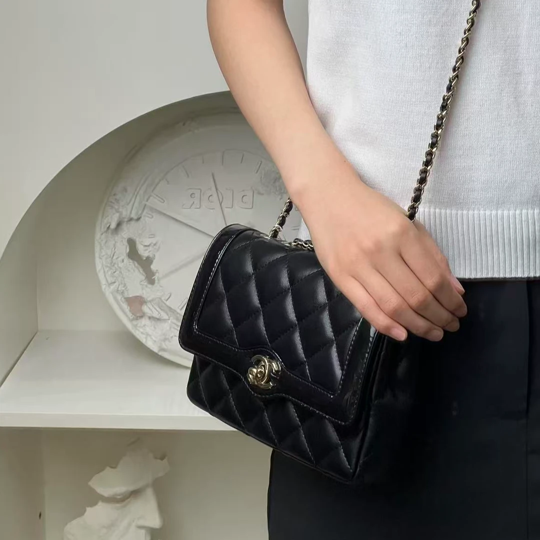 99新 Chanel/香奈儿 24b口盖包黑金漆皮拼羊/甄选