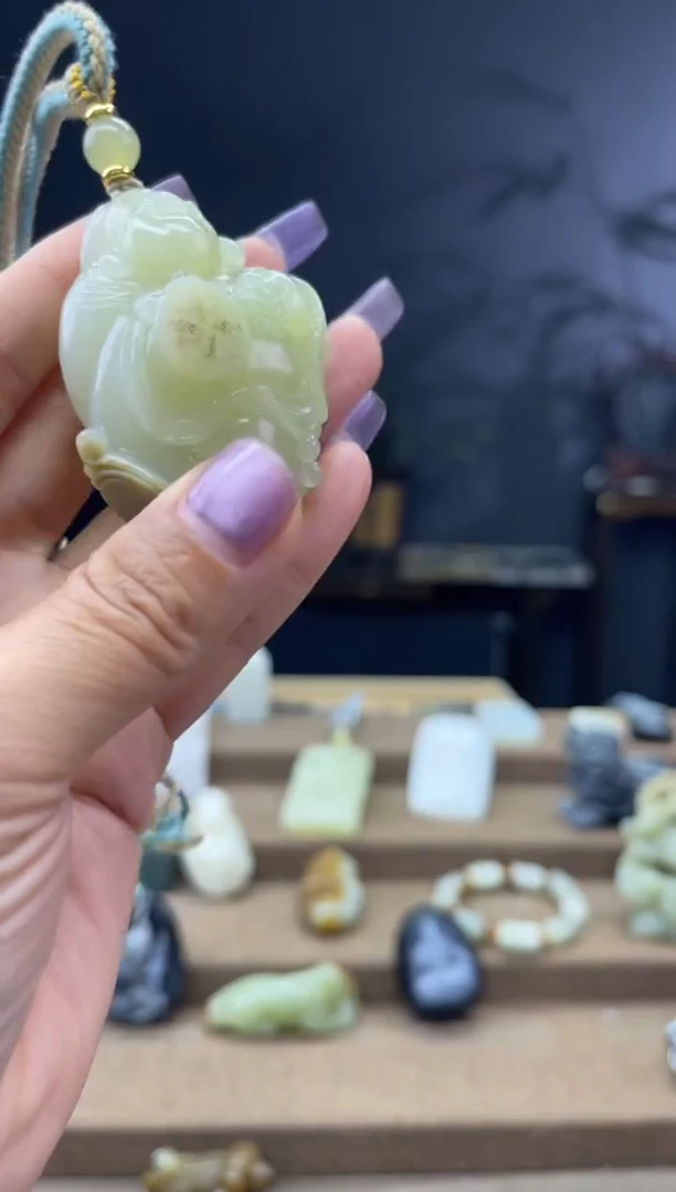 颈饰未镶嵌和田玉1