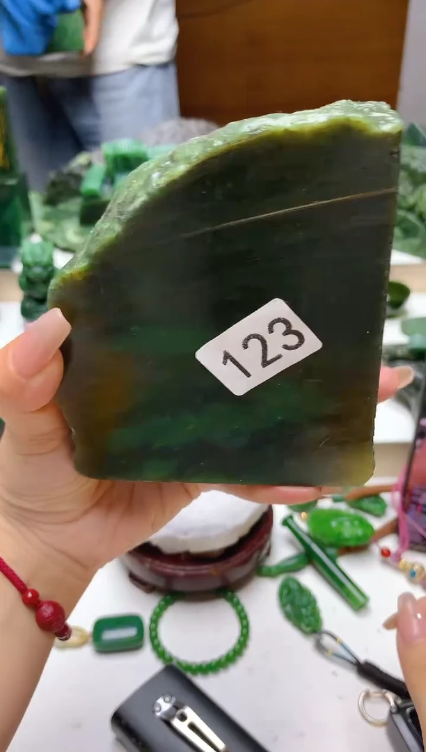 未镶嵌和田玉（碧玉）珠宝半成品123