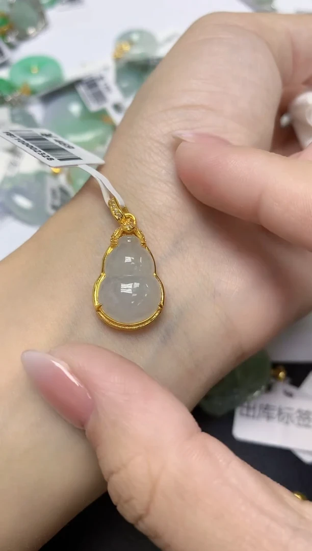 颈饰未镶嵌翡翠天然缅甸翡翠A货多样性发一件
