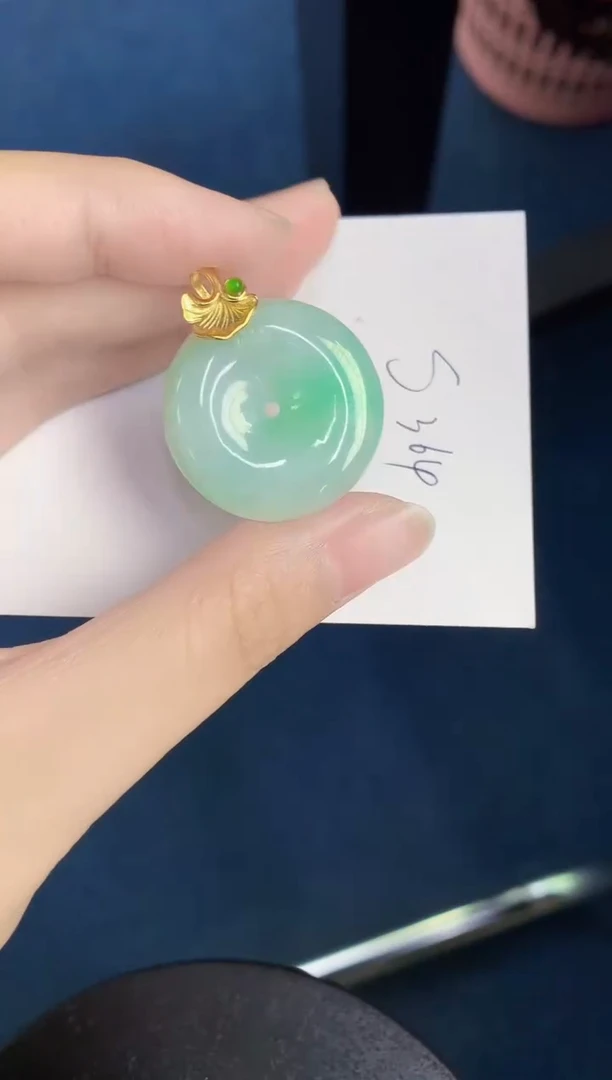翡翠未镶嵌颈饰天然翡翠緬甸A貨