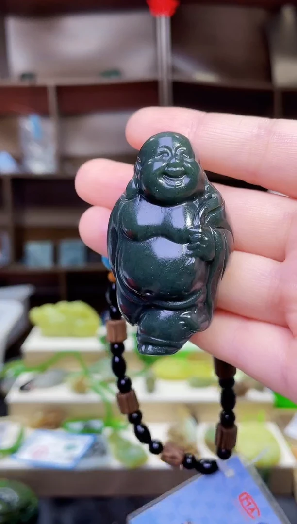 和田玉未镶嵌颈饰1