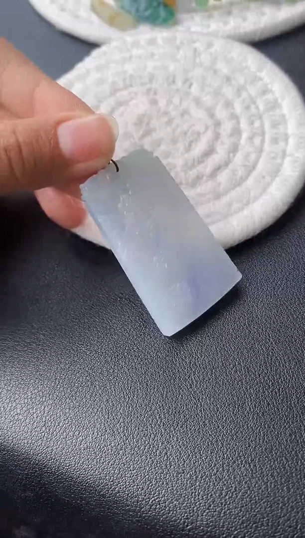 未镶嵌定制翡翠梅花牌