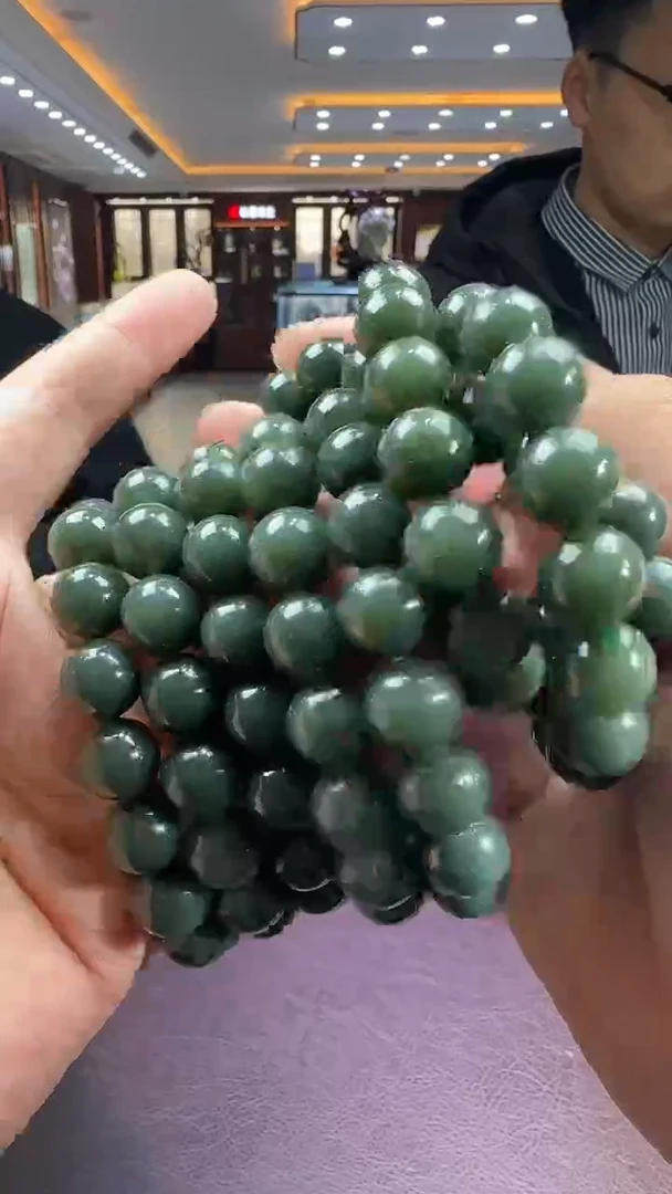 未镶嵌和田玉挂件【陆1218】17 gx 多样性发其一