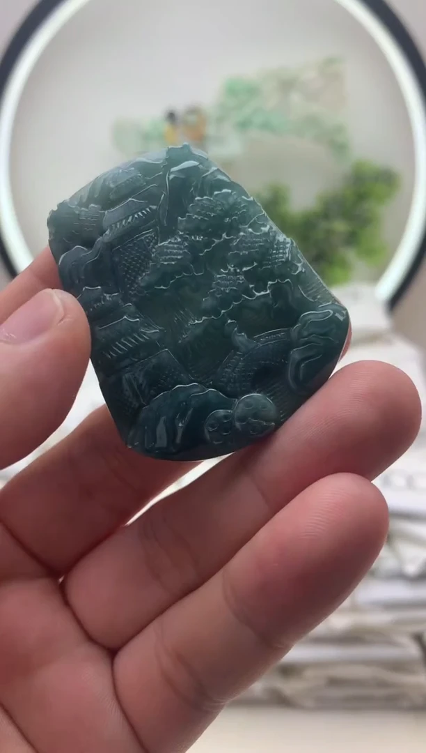颈饰未镶嵌翡翠山水牌