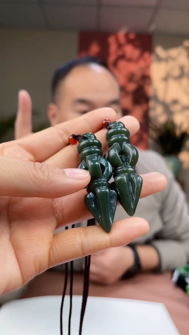 颈饰未镶嵌和田玉a1