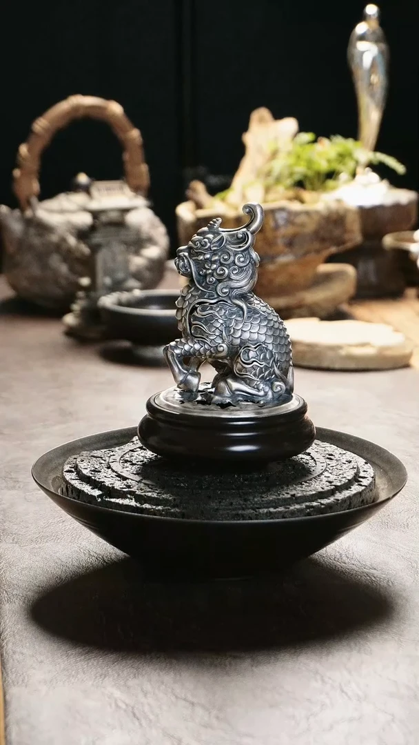 【闪购商品】境秋麒麟香炉摆件