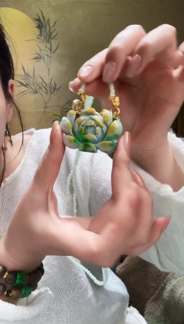 颈饰未镶嵌翡翠吊坠