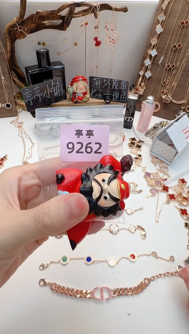 瓷片人****?彧贤聚宝阁彧贤聚宝阁