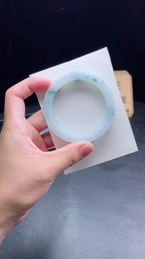 未镶嵌手镯定制翡翠x****8定制