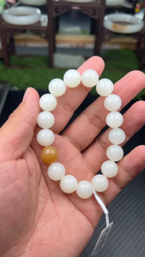 未镶嵌手串和田玉且末金山微色差卡12