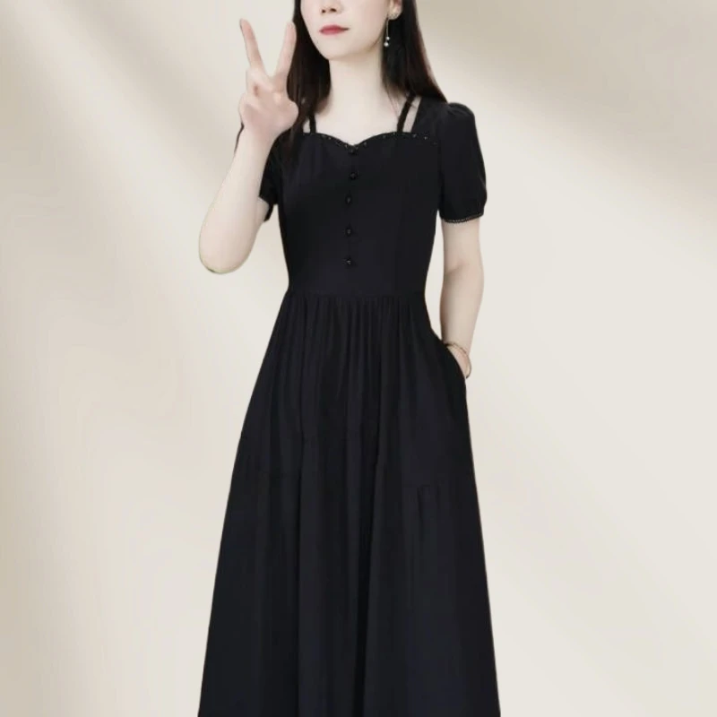 高档黑色连衣裙女爆款夏季新款时尚气质显瘦赫本风小黑裙子女款