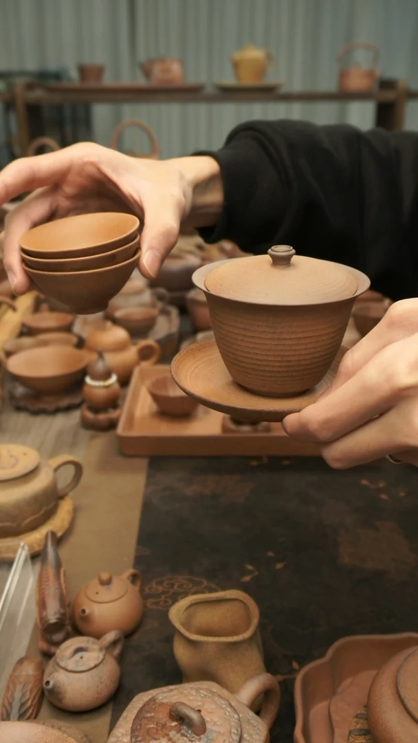 老岩泥雨润盖碗带碟 +3个小斗笠杯