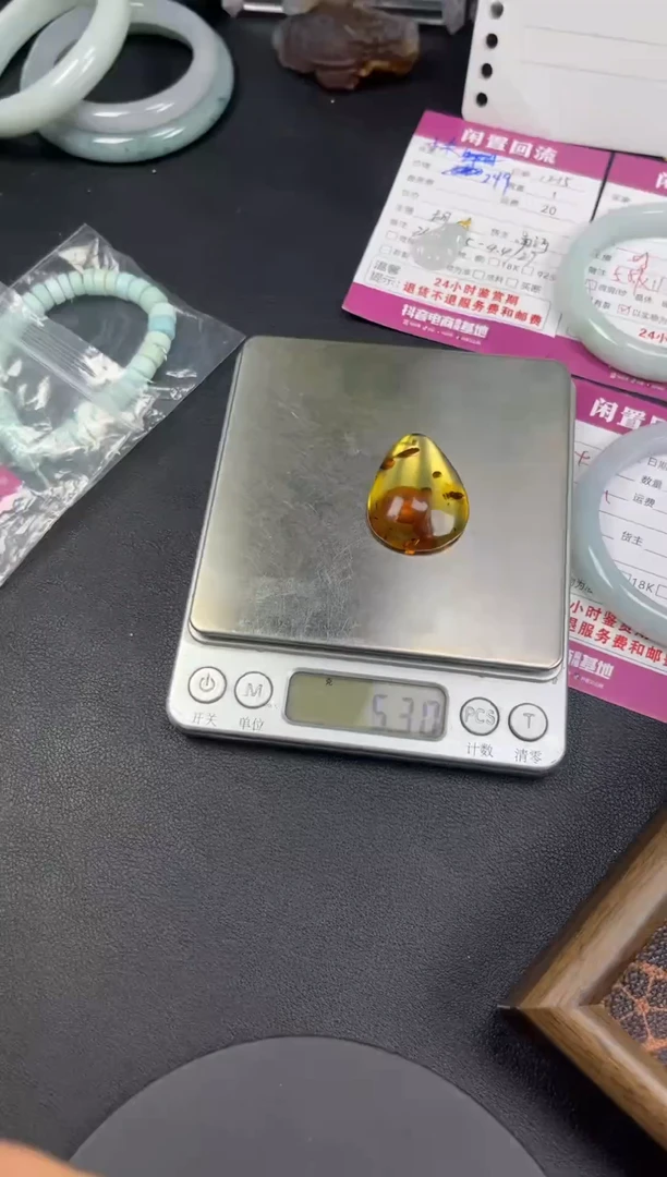 琥珀颈饰未镶嵌心**了蜜蜡