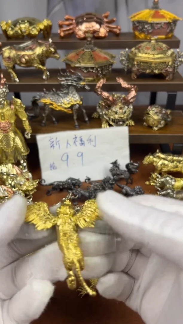 如虎添翼黄铜摆件金色