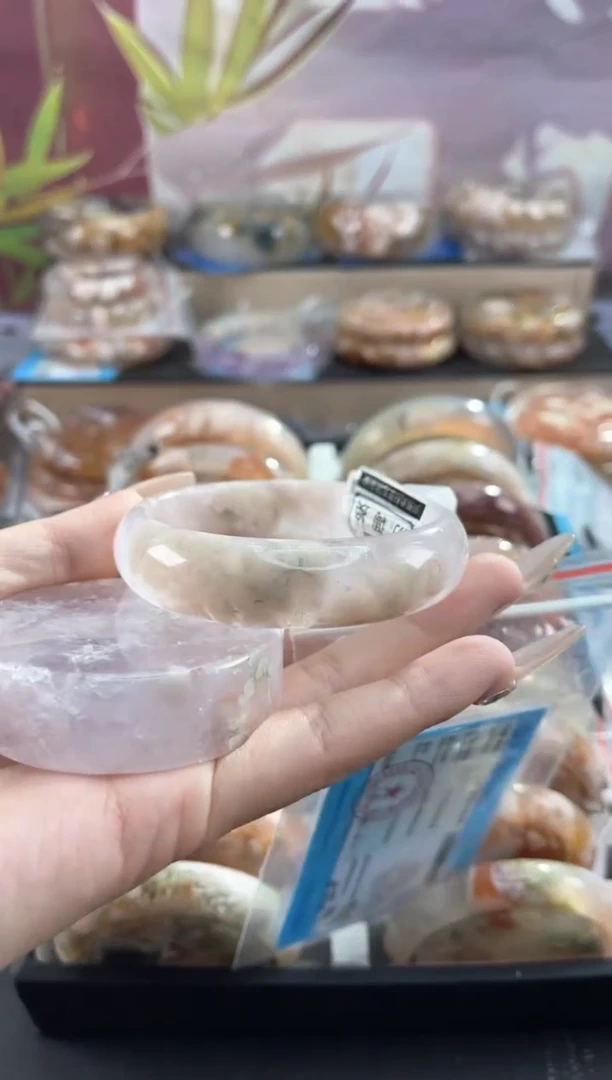 未镶嵌手镯石英质玉57