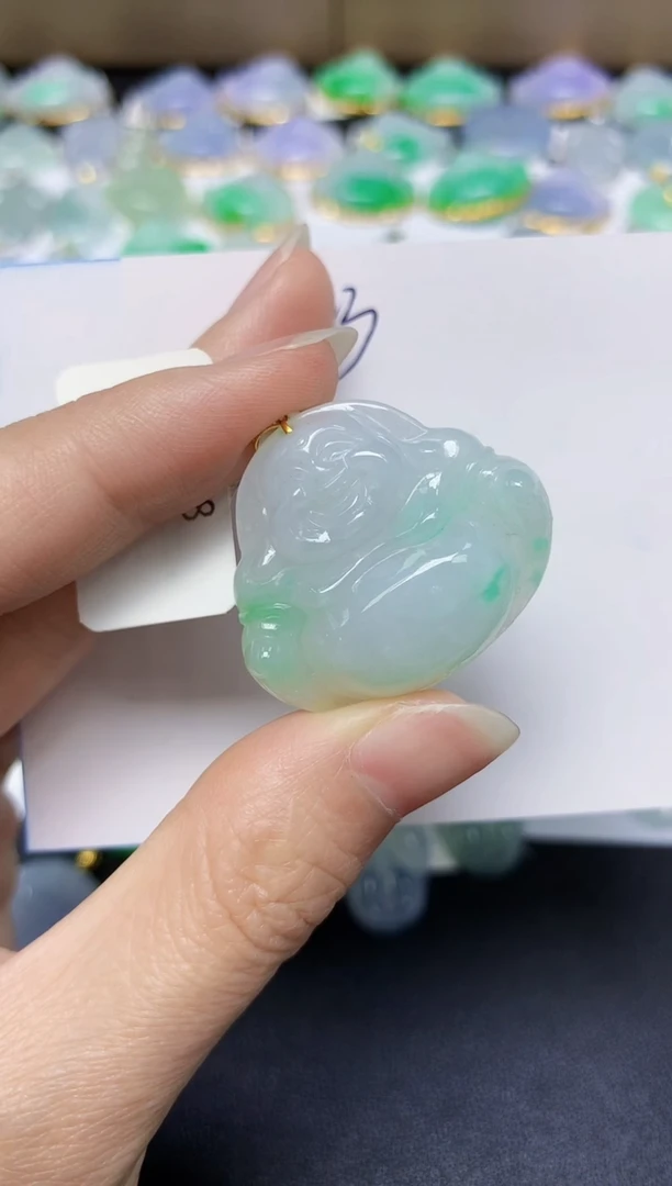 翡翠18K金镶嵌颈饰 天然缅甸翡翠A货