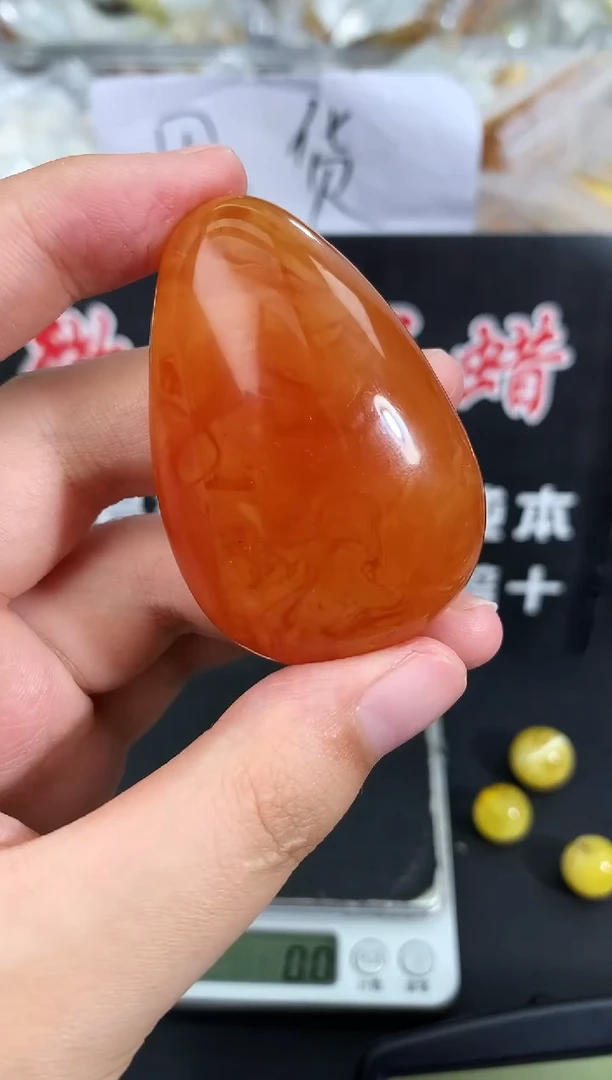 蜜蜡未镶嵌珠宝奇石56