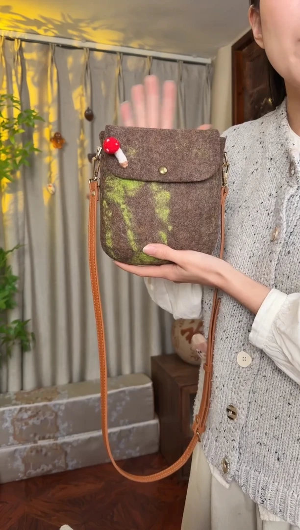 羊毛非遗羊毛毡包 青苔