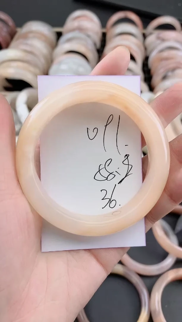 未镶嵌手镯石英质玉091