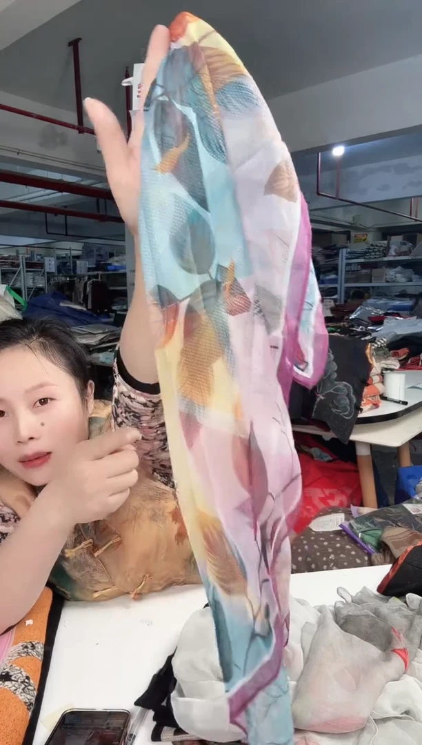 棉麻42秋冬保暖新款方巾时尚百搭围巾丝巾高级大气洋气围脖披肩