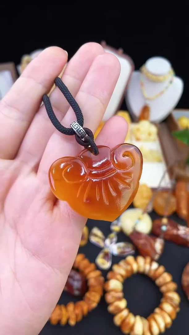 琥珀未镶嵌珠宝奇石柒月