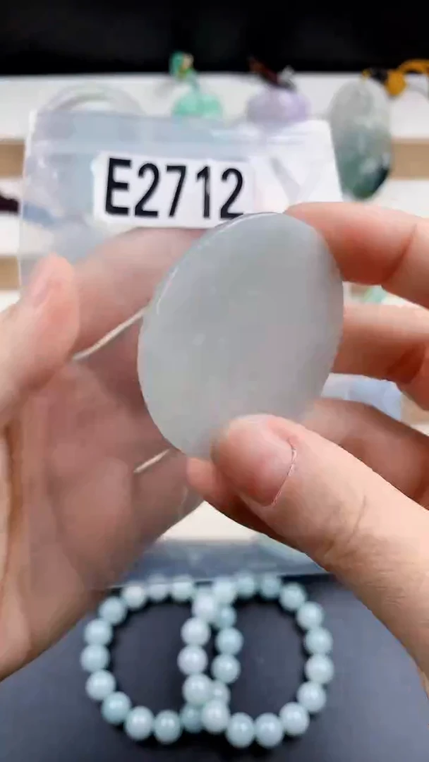 颈饰未镶嵌翡翠天然翡翠吊坠挂件
