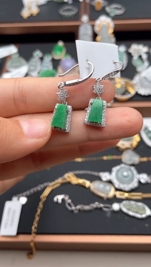 银S925镶嵌翡翠耳钉11111111111111111111