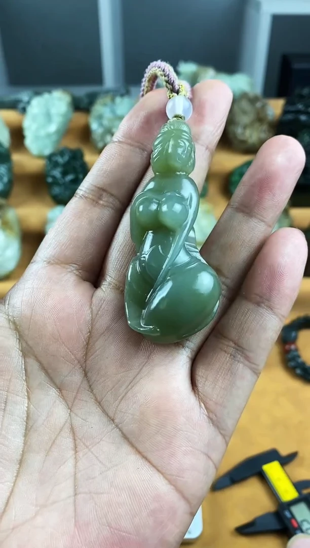 未镶嵌和田玉把件1