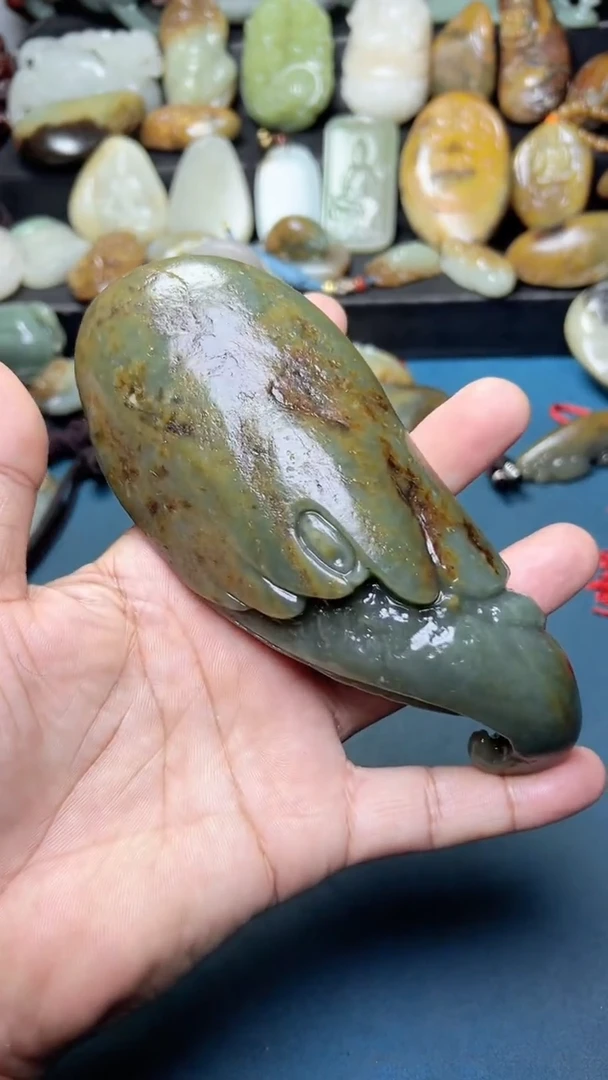 未镶嵌和田玉把件-