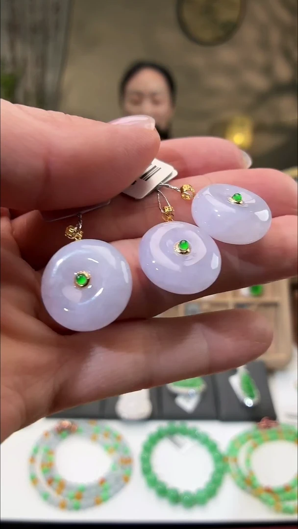 吊坠(不含链)18K金镶嵌翡翠平安扣多样性发其一