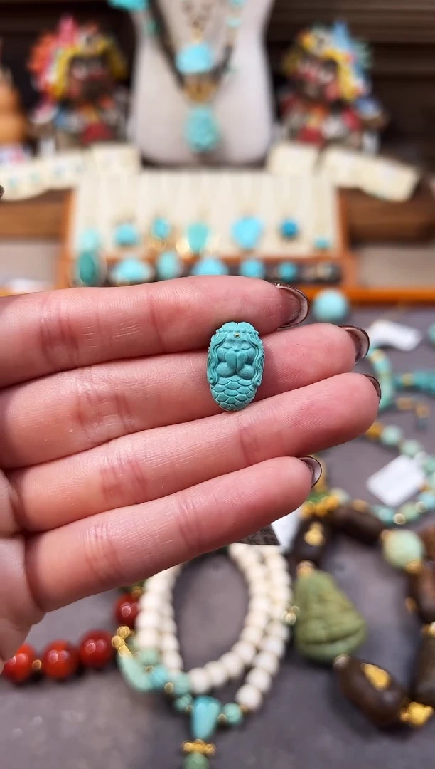 未镶嵌绿松石配饰美人鱼