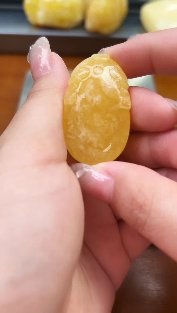 未镶嵌琥珀裸石琥珀蜜蜡吊坠