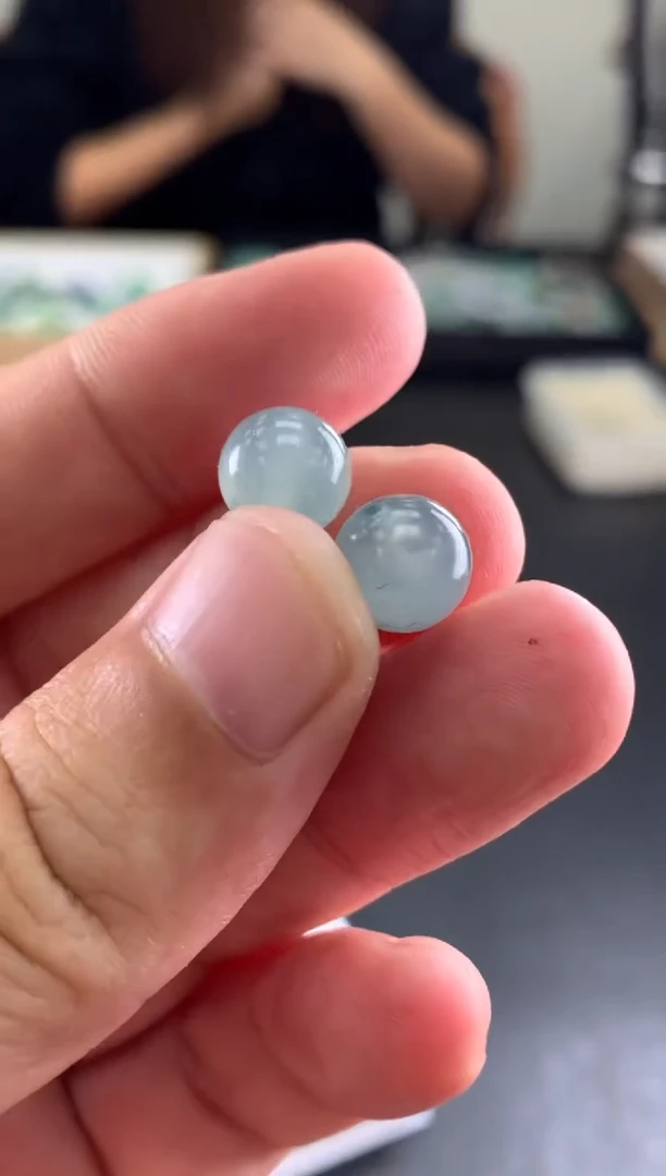 【闪购商品】定制翡翠未镶嵌多样性发一对