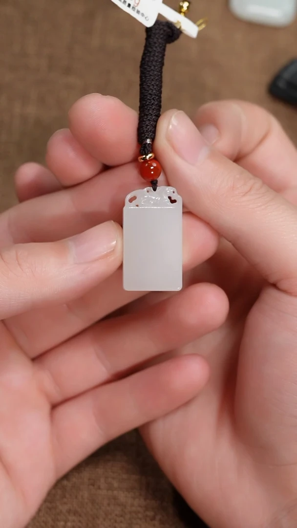 【闪购商品】和田玉颈饰未镶嵌0