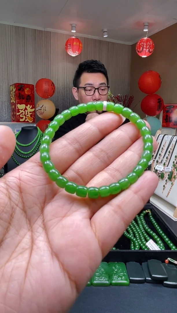 【闪购商品】和田玉（碧玉）手串未镶嵌±5.5*6 阳绿色老型珠单圈