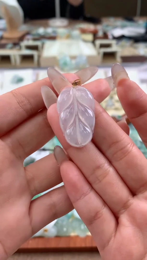 【闪购商品】翡翠颈饰18K金镶嵌天然A货翡翠挂件