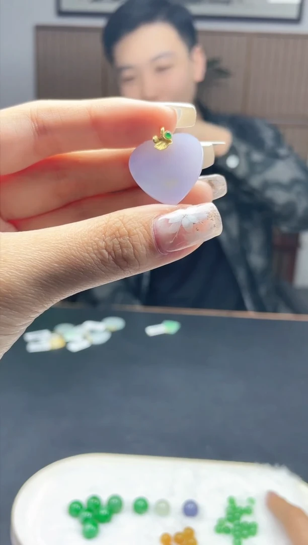 翡翠未镶嵌颈饰啊L6688