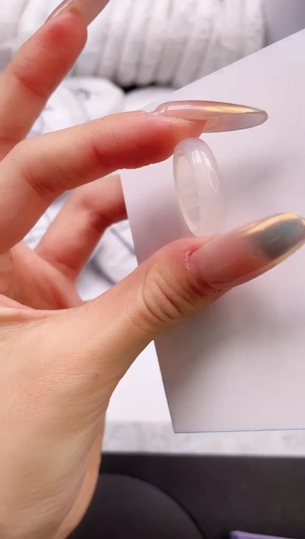 【闪购商品】石英质玉手镯未镶嵌素圈戒指白