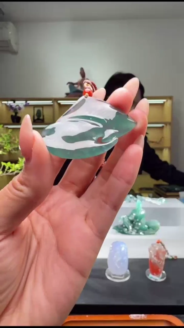 吊坠(不含链)未镶嵌翡翠形意（多样性发其一）